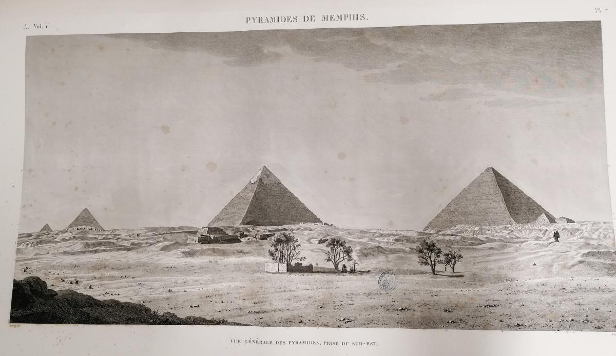08---Vue-des-pyramides